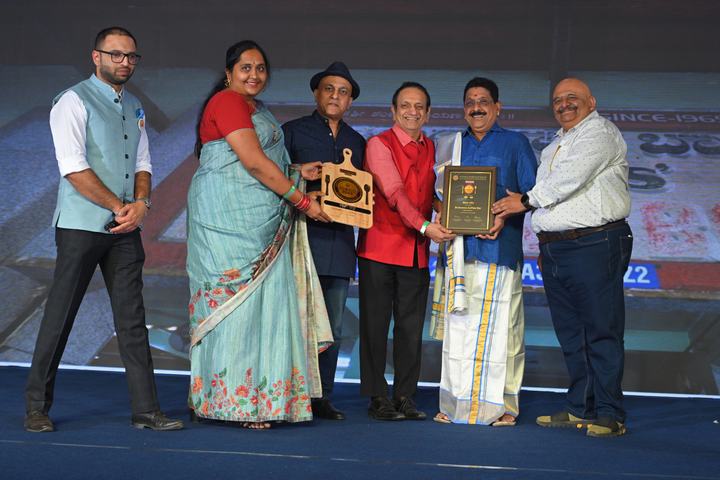 Best Idly award presented to Brahmins Coffee Bar, BHA Food Awards 2025